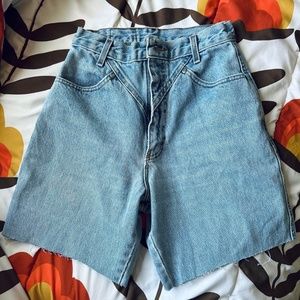 GORGEOUS 80s VTG OZARK CUT OFFS🏔️